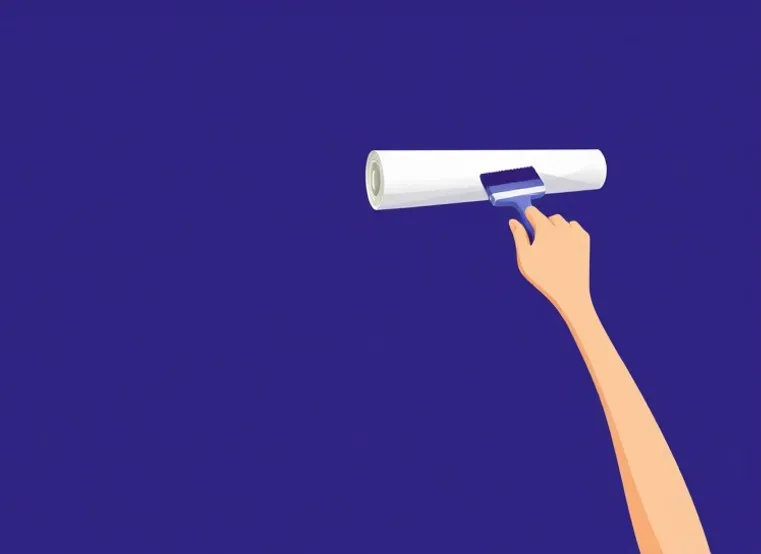 Pose de papier peint, rouleau et brosse à maroufler
